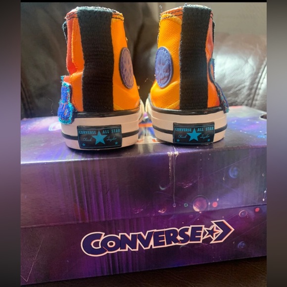 Brand new limited edition tune squad Lebrun James baby converse size 3 - Picture 3 of 6